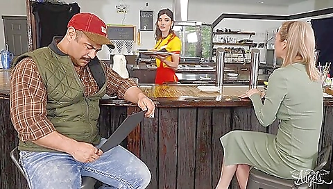 Stepbrother fucks his stepdaughter and gets a facial