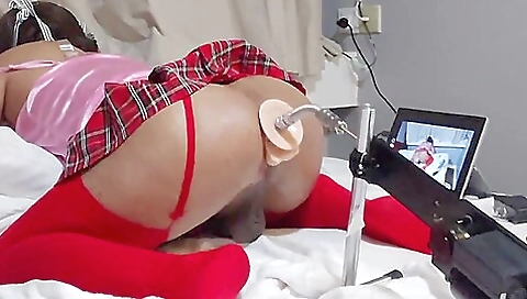 Amateur anal sex with the guy fucking with the old man